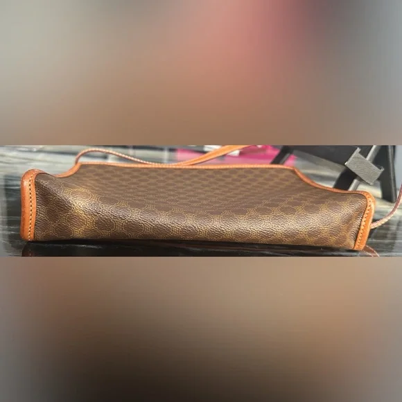 CELINE Vintage Bag. - Picture 10 of 10